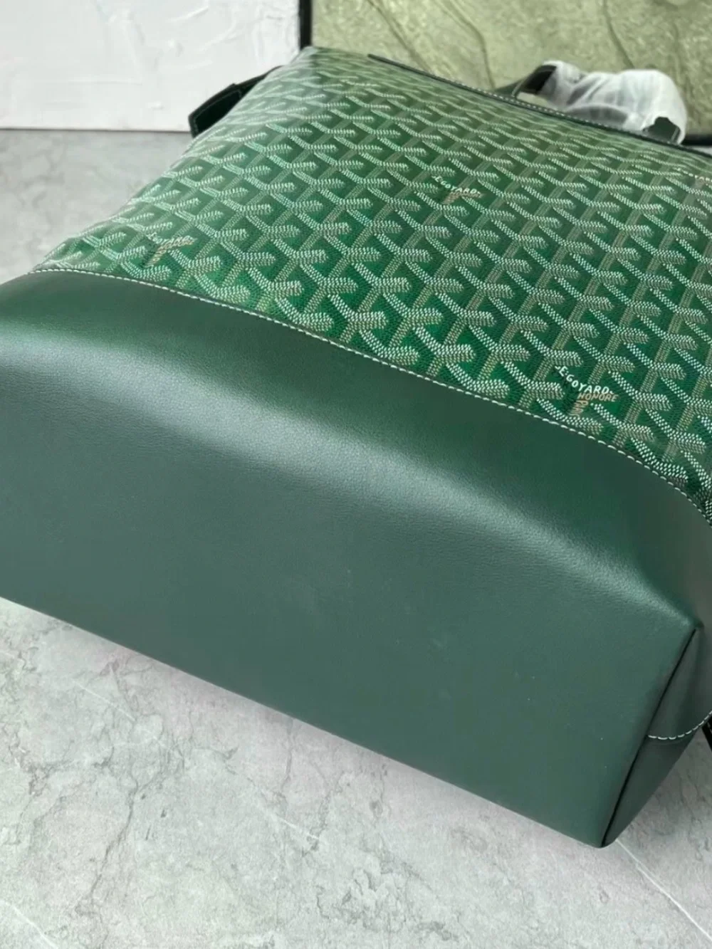 N/A stylish green